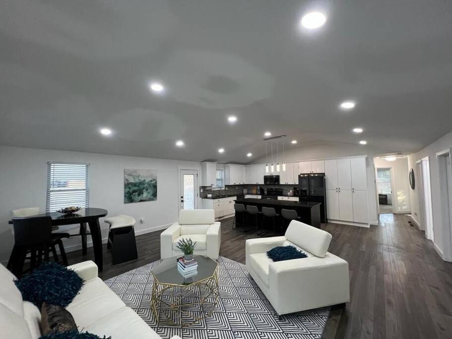 Modern Home At Colonial College Park 애틀랜타 외부 사진